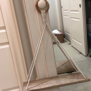 Urban outfitters flying selfs